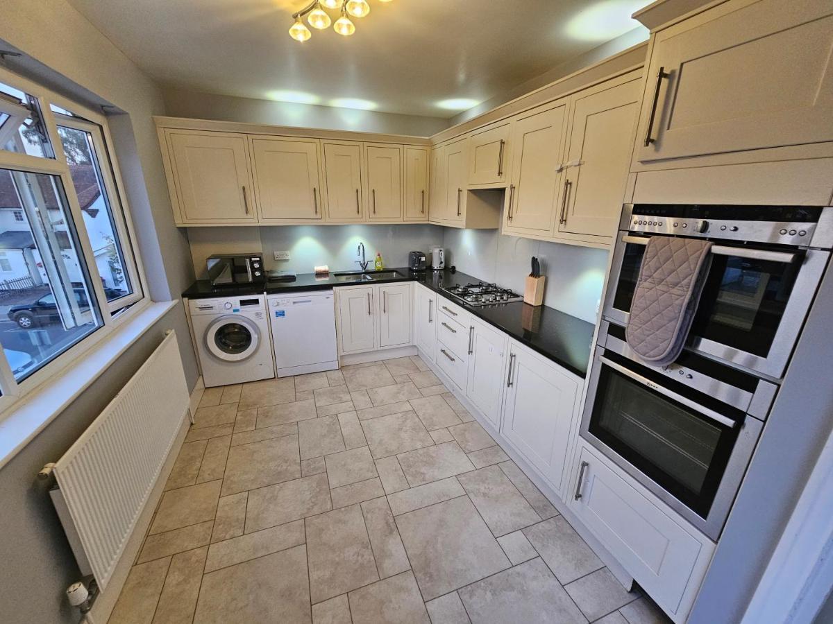 Large 4 Bedrooms Golders Green ลอนดอน ภายนอก รูปภาพ